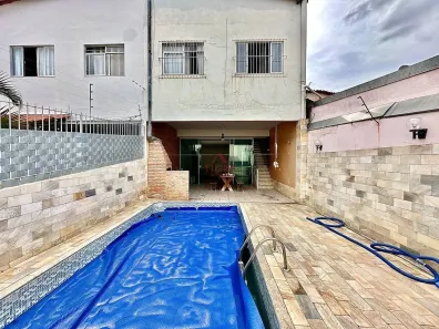 Casa com 3 Quartos à venda, 240m² no Santa Amélia, Belo Horizonte