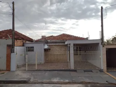Casa com 2 Quartos para alugar, 102m² no Jardim Ártico, Araraquara