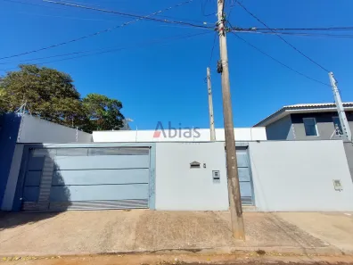 Casa com 3 Quartos para alugar, 260m² no Parque Santa Mônica, São Carlos