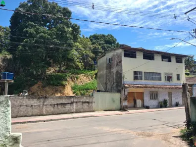 Sobrado com 7 Quartos à venda, 200m² no São João, Serra