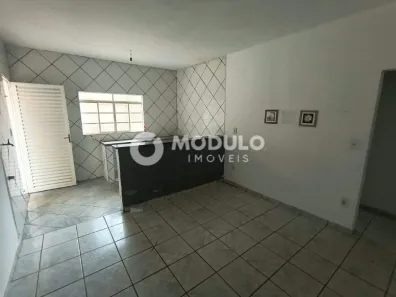 Casa com 3 Quartos para alugar, 170m² no Jardim Canaã, Uberlândia