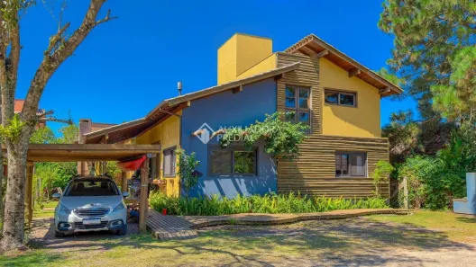 Casa de Condomínio com 4 Quartos à venda, 220m² no Grama, Garopaba