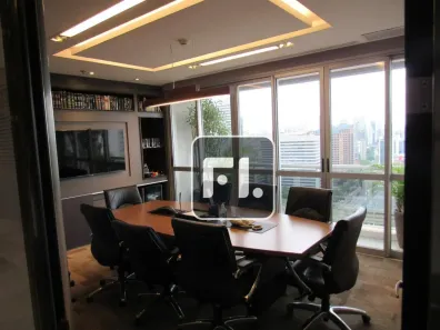 Sala Comercial para venda ou aluguel, 174m² no Vila São Francisco (Zona Sul), São Paulo