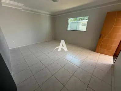 Casa com 3 Quartos para alugar, 117m² no Jardim Karaíba, Uberlândia