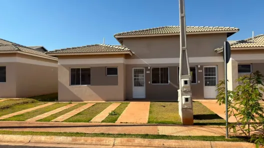 Casa de Condomínio com 2 Quartos para alugar, 76m² no Rni Jardins Versalhes, Bady Bassitt