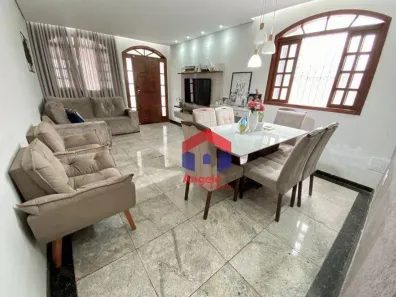 Casa com 4 Quartos à venda, 225m² no Santa Amélia, Belo Horizonte