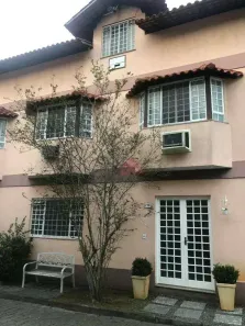 Casa de Condomínio com 5 Quartos à venda, 170m² no Maria Paula, Niterói