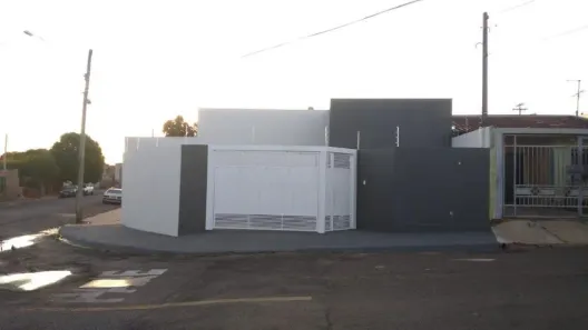 Casa com 2 Quartos à venda, 100m² no Núcleo Habitacional Alcides Matiuzzi, Marília