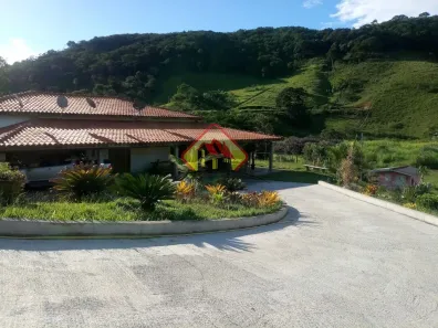 Fazenda/Sítio com 3 Quartos à venda, 140m² no Santa Luzia Rural, Taubaté