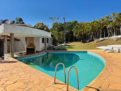 Fazenda/Sítio com 4 Quartos à venda, 33000m² no Centro, Pará de Minas