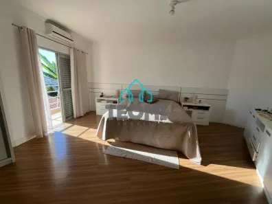 Sobrado com 4 Quartos à venda, 267m² no Jardim Paulista, Taubaté