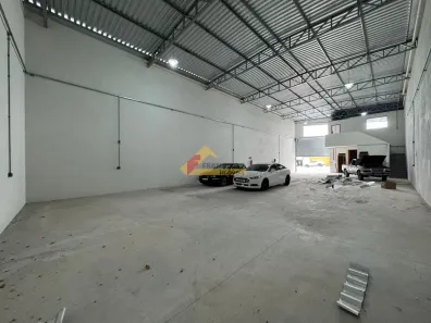 Galpão/Depósito/Armazém para alugar, 300m² no Planalto, Divinópolis