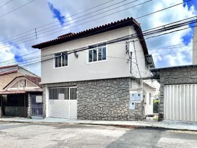 Casa com 4 Quartos para alugar, 157m² no Jardim Glória, Juiz de Fora