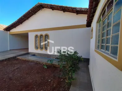 Casa com 3 Quartos à venda, 261m² no Setor Coimbra, Goiânia