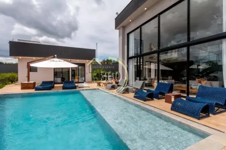 Sobrado com 8 Quartos à venda, 1200m² no Ninho Verde II, Pardinho