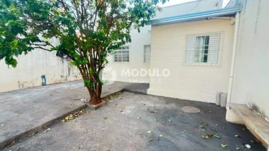 Casa com 4 Quartos para alugar, 91m² no Martins, Uberlândia