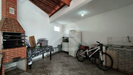 Casa com 3 Quartos à venda, 211m² no Jardim Tietê, São Paulo