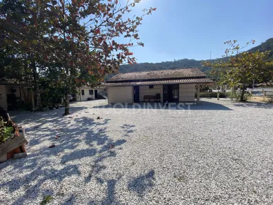 Casa com 3 Quartos à venda, 804m² no Souza Cruz, Brusque