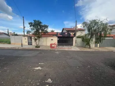 Casa com 2 Quartos à venda, 159m² no Jardim Cruzeiro do Sul, Jaguariúna