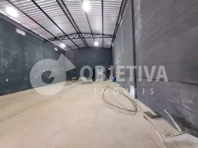 Galpão/Depósito/Armazém para alugar, 235m² no Pampulha, Uberlândia