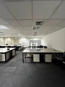 Sala Comercial para alugar, 550m² no Green Valley Alphaville, Barueri