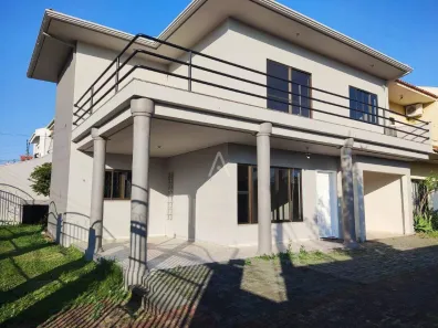Sobrado com 3 Quartos para alugar, 199m² no Country, Cascavel