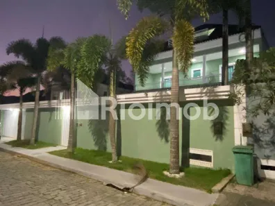 Casa de Condomínio com 3 Quartos à venda, 350m² no Vargem Pequena, Rio de Janeiro