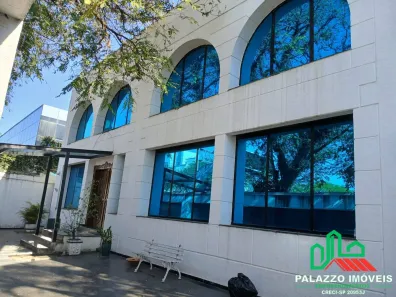 Casa com 15 Quartos para alugar, 1250m² no Jardim Everest, São Paulo