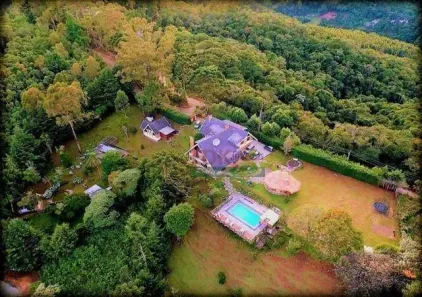 Sobrado com 12 Quartos à venda, 650m² no Jardim Imperial, Campos do Jordão