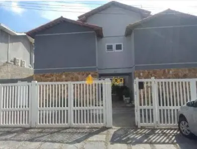 Casa de Condomínio com 3 Quartos à venda, 120m² no Camboinhas, Niterói