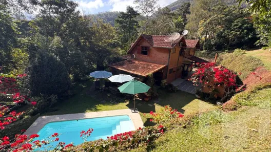 Casa com 4 Quartos à venda, 250m² no Itaipava, Petrópolis