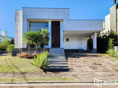Casa de Condomínio com 3 Quartos à venda, 305m² no Vila Nova, Porto Alegre