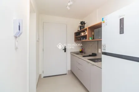 Apartamento com 1 Quarto para alugar, 27m² no Passo da Areia, Porto Alegre