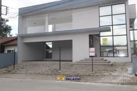 Sobrado com 2 Quartos para alugar, 200m² no Vila Nova, Joinville