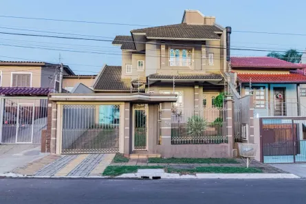 Sobrado com 3 Quartos à venda, 175m² no Estância Velha, Canoas