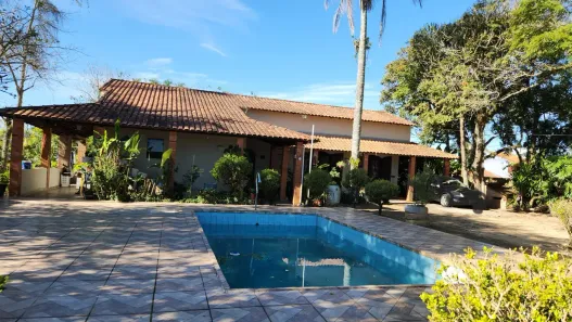 Fazenda/Sítio com 4 Quartos à venda, 276m² no Vila São Paulo, Mogi das Cruzes