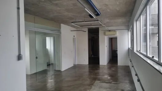 Sala Comercial para alugar, 120m² no Santa Lúcia, Belo Horizonte