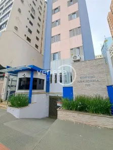 Apartamento com 3 Quartos para alugar, 72m² no Centro, Londrina