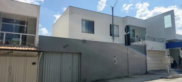 Casa com 2 Quartos para alugar, 80m² no Duque de Caxias, Betim