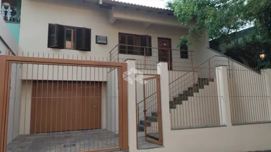 Casa com 2 Quartos à venda, 236m² no Medianeira, Porto Alegre