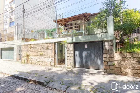 Casa com 3 Quartos à venda, 380m² no Jardim São Pedro, Porto Alegre
