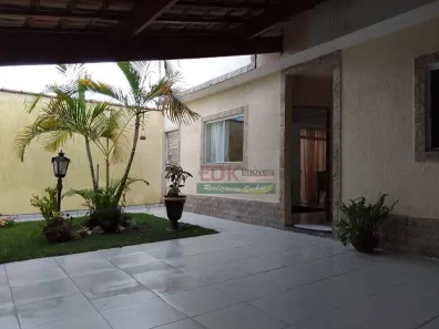 Sobrado com 3 Quartos à venda, 280m² no Flor do Vale, Tremembé