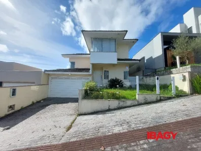 Casa com 4 Quartos para alugar, 365m² no Pedra Branca, Palhoça