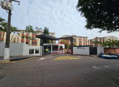 Apartamento com 3 Quartos para alugar, 44m² no Jardim Santa Cruz, Londrina
