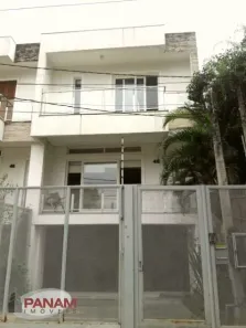 Casa com 3 Quartos à venda, 280m² no Jardim Lindóia, Porto Alegre