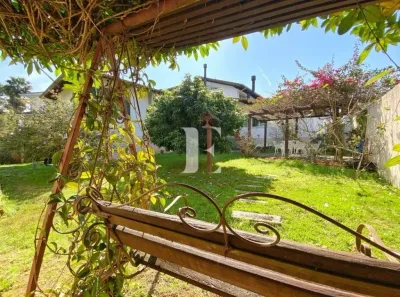 Casa de Condomínio com 3 Quartos à venda, 330m² no Córrego Grande, Florianópolis