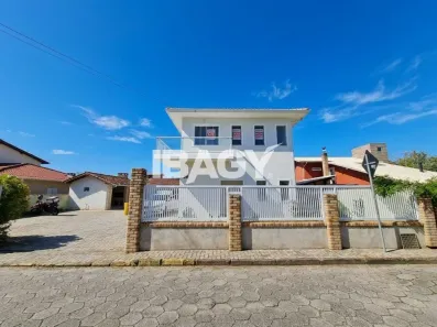 Apartamento com 3 Quartos para alugar, 103m² no Campeche, Florianópolis