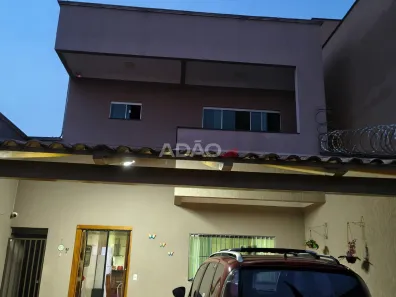 Casa com 3 Quartos à venda, 210m² no Cidade Jardim, Goiânia