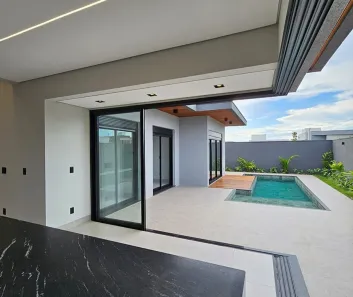 Casa de Condomínio com 3 Quartos à venda, 213m² no Granja Marileusa, Uberlândia