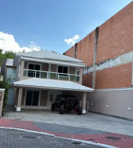 Casa de Condomínio com 4 Quartos para alugar, 200m² no Vila São Luis, Nova Iguaçu